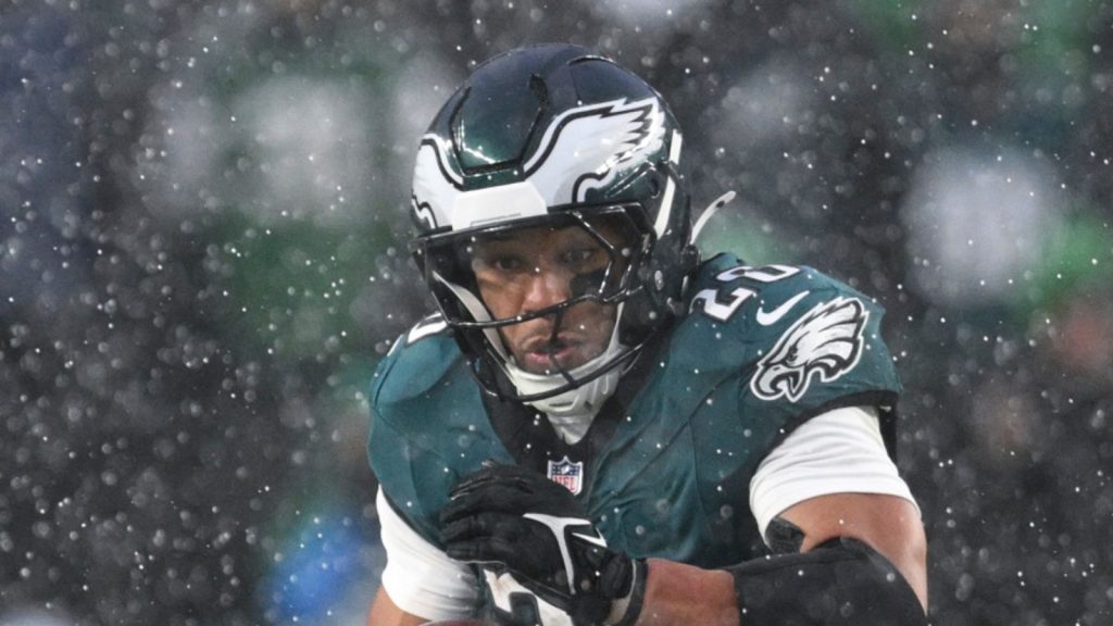 Los Angeles Rams 22-28 Philadelphia Eagles: Saquon Barkley plays in snow as Eagles reach NFC Championship | NFL News