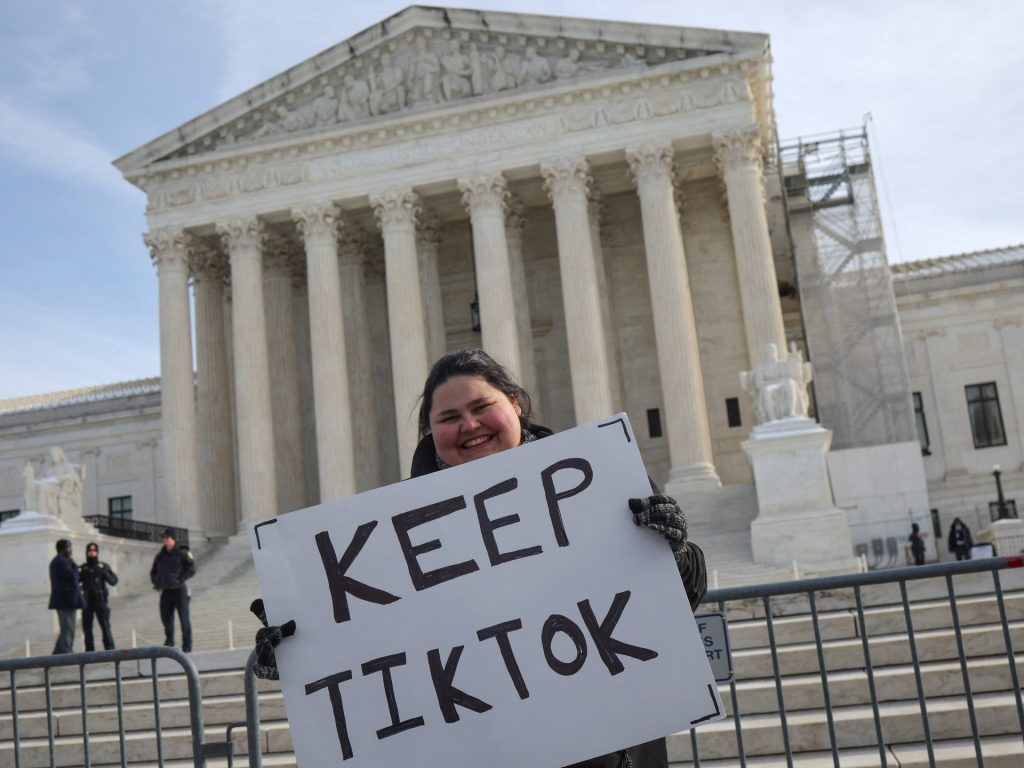 US Supreme Court Criticizes TikTok Arguments Against Threatening Ban | Social media messages