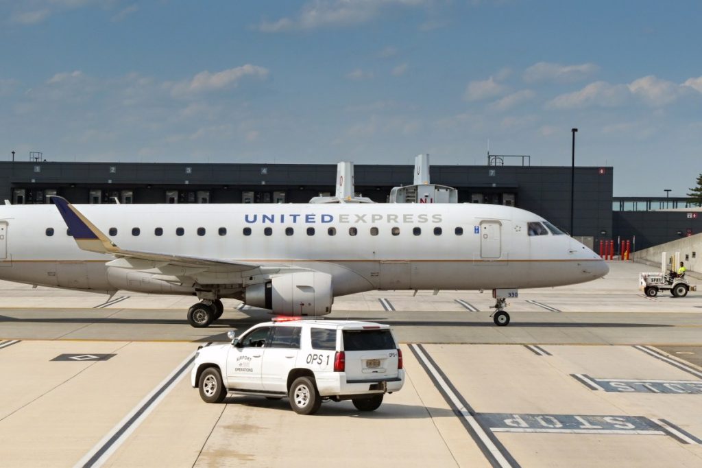 United Airlines is accelerating its Starlink rollout, with the first commercial flight scheduled for spring