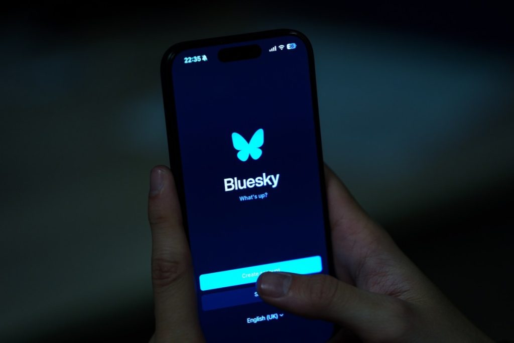 Here are the applications that fight to become 'tiktok for bluesky'