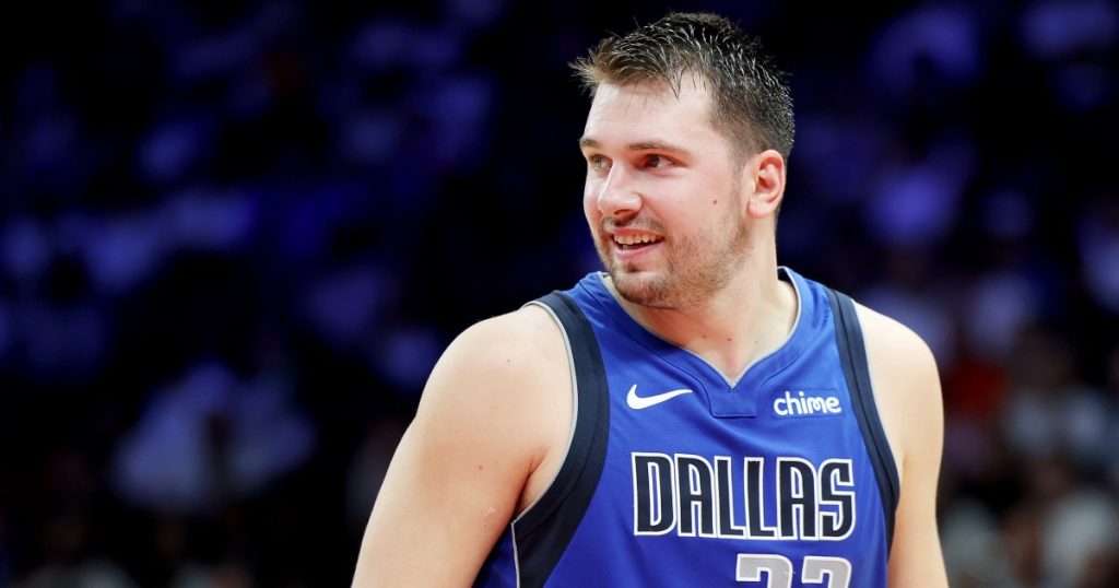 Mavericks Trade Doncic to Lakers for Anthony Davis: Reports | Basketball messages