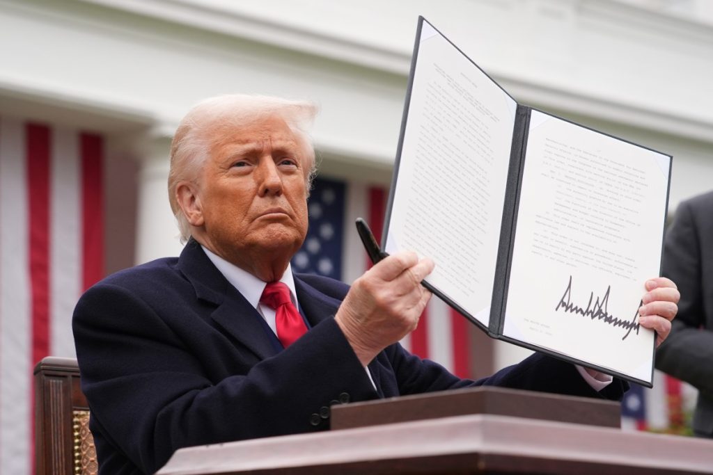 Trump excludes smartphones, laptops and semiconductors from new fees