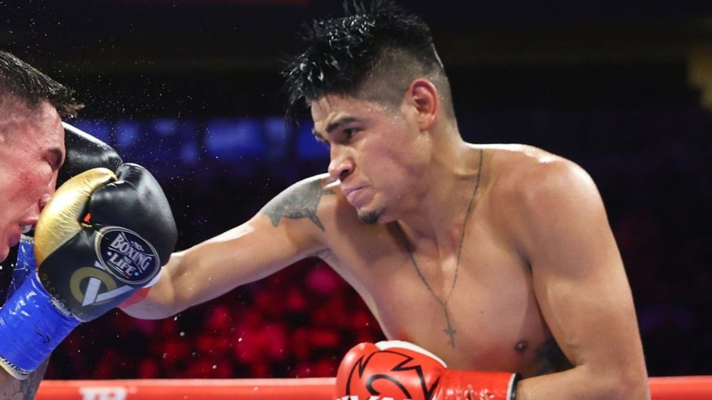 Emanuel Navarrete vs Charly Suarez: World Champion All Action Back to Protect Live Title in Sky Sports | Boxing news