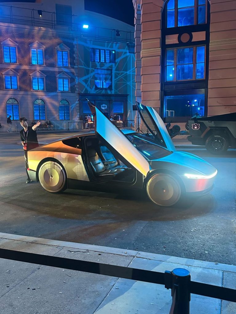 Techcrunch Mobility: Tesla denied trademark 'Robotaxi' trademark, Aurora is lost a co -founder and fees begin to receive a fee